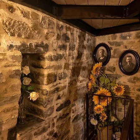 بيت للعطل La Rocca Sospesa - Casa Dell'uva *